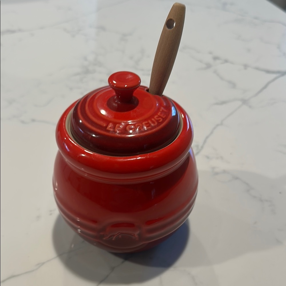 Le Creuset SW BBQ Pot with Pastry Brush Set - Picture 3 of 4